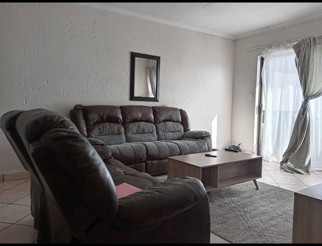 2 BEDROOM SECTIONAL TITLE FOR SALE IN BOKSBURG NORTH